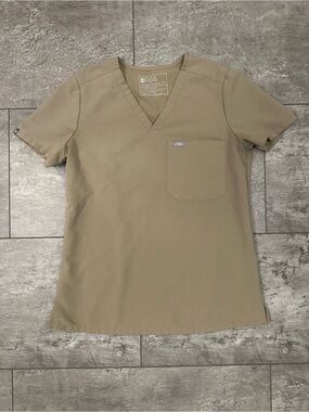 Figs Latte Catarina Top Size XS  EUC